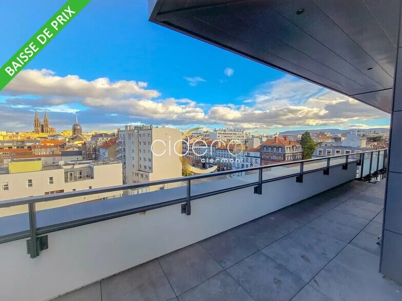 Bureau dans Clermont-Ferrand à louer - Photo de l’immeuble – Image 2 sur 11