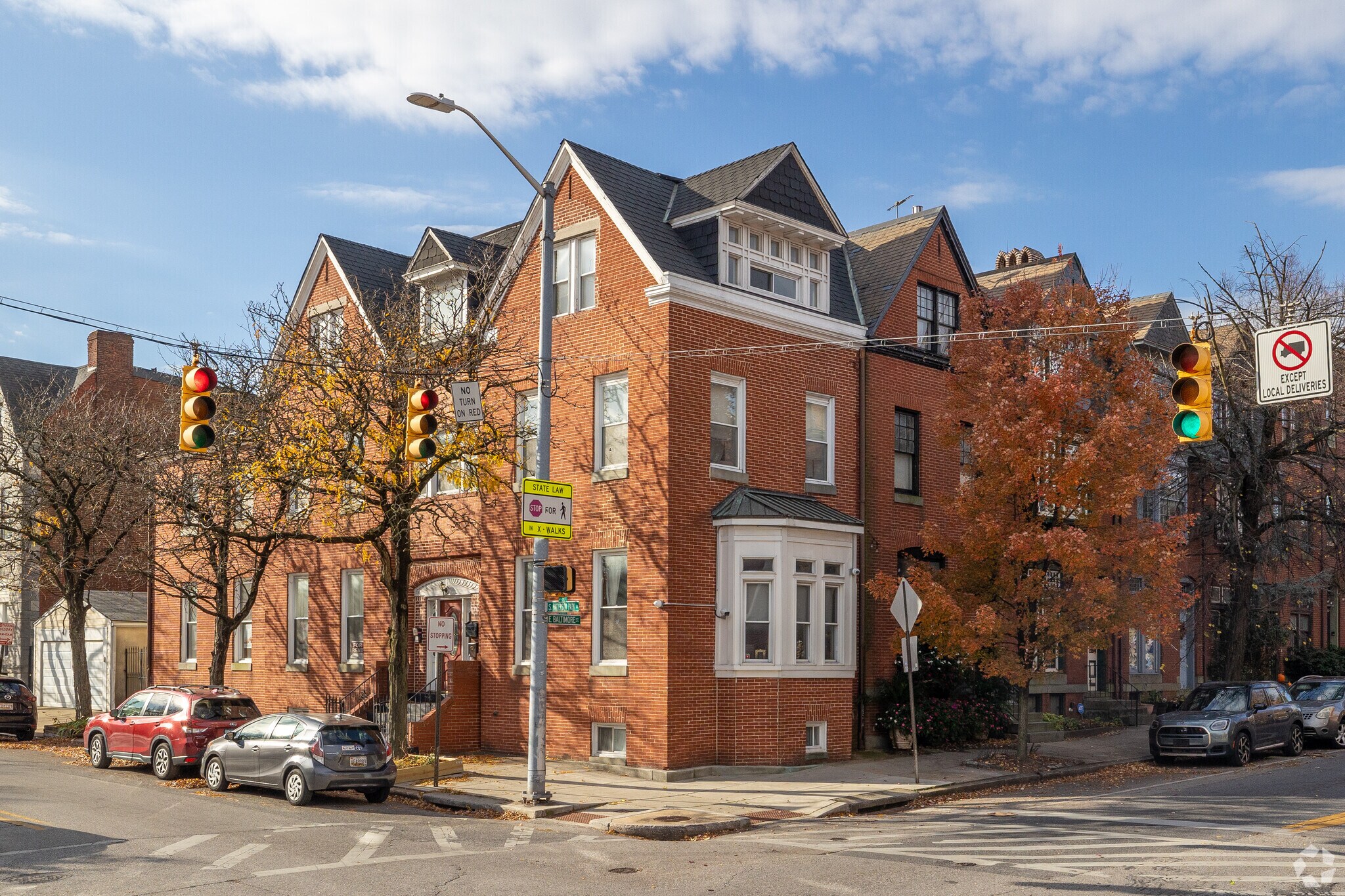2 S Patterson Park Ave, Baltimore, MD à louer Photo principale– Image 1 sur 3