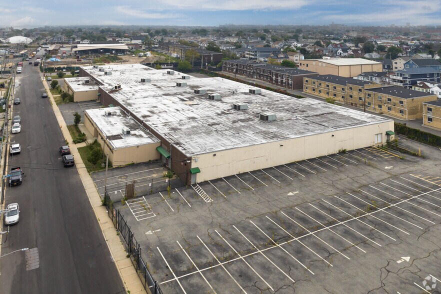 750 Park Pl, Long Beach, NY à louer - Photo de l’immeuble – Image 2 sur 12