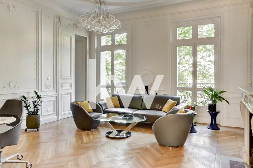 Bureau dans Paris à vendre - Photo de l’immeuble – Image 1 sur 11