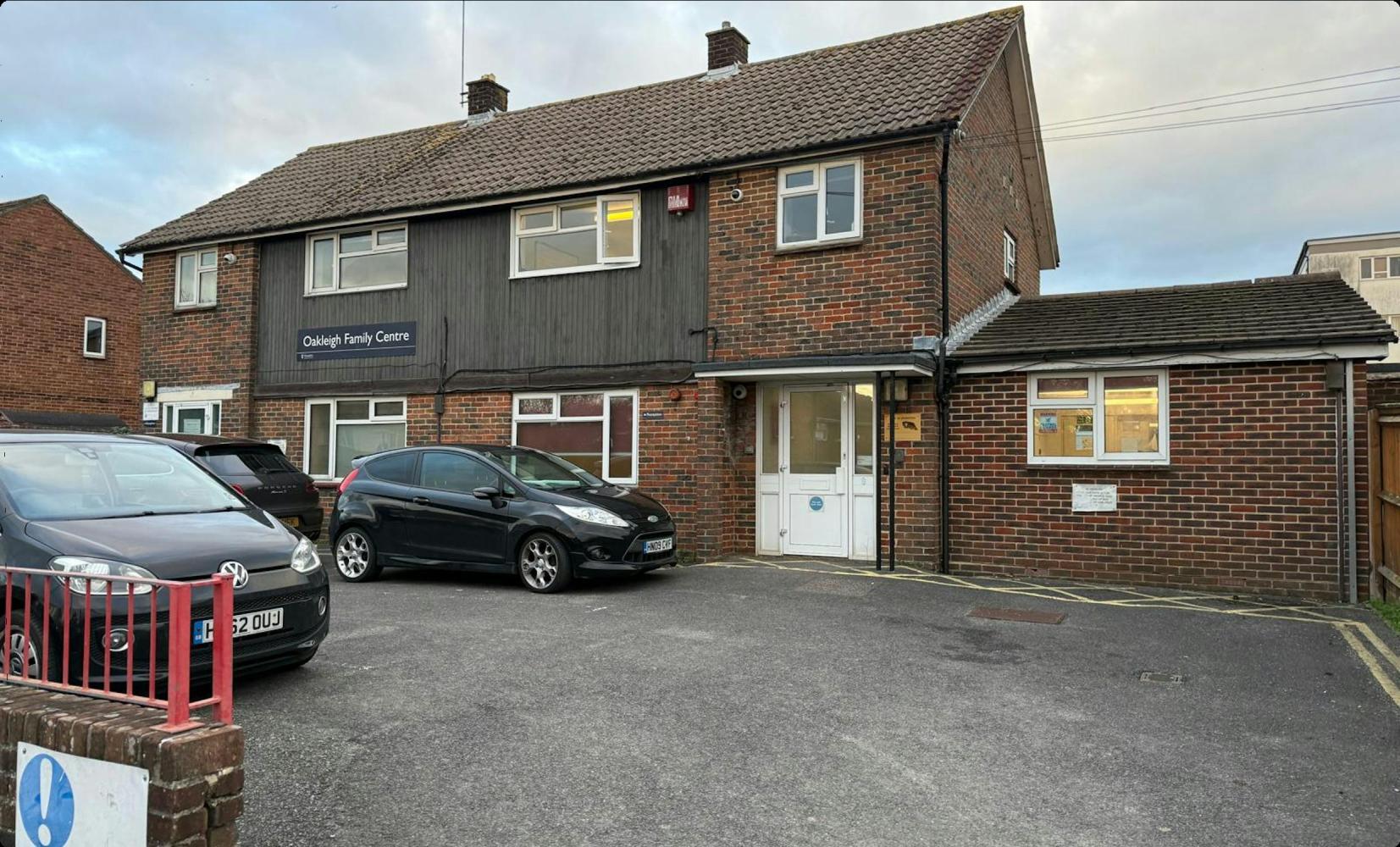 198-200 Dunsbury Way, Havant à vendre Photo principale– Image 1 sur 8