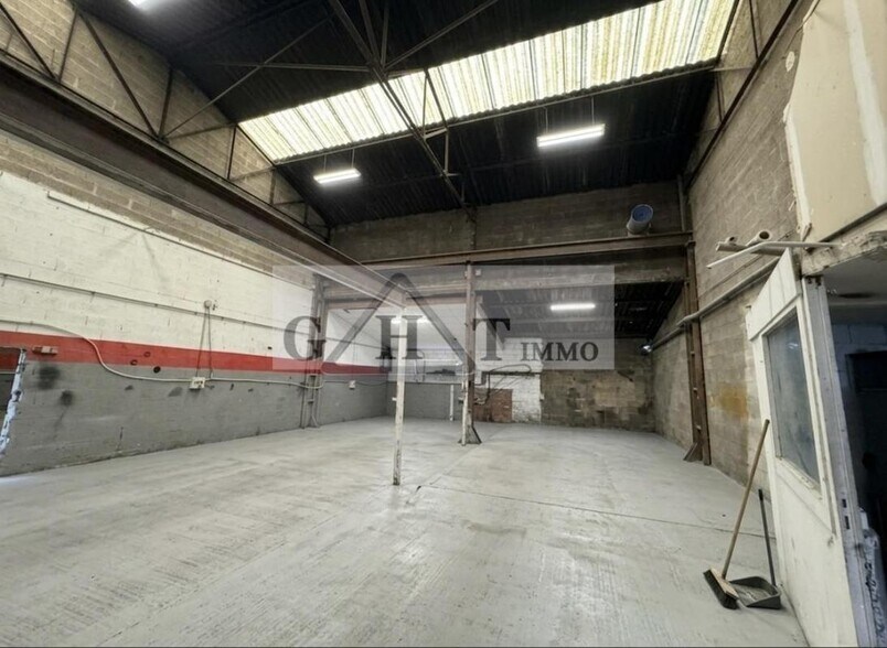 Industriel/Logistique dans Fontenay-Trésigny à louer - Photo intérieure – Image 3 sur 5