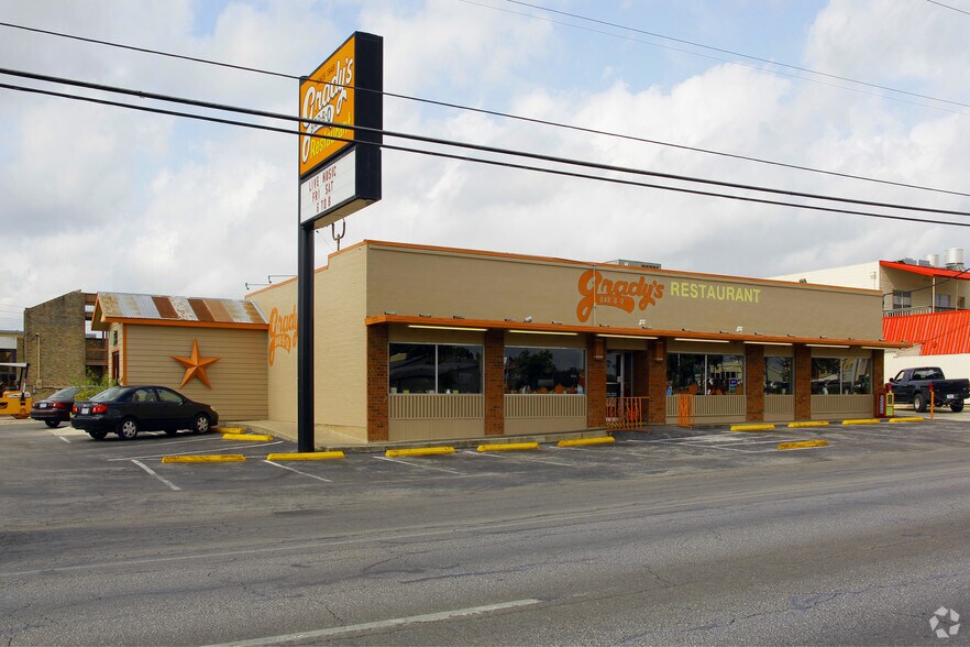 4109 Fredericksburg Rd, San Antonio, TX à vendre - Photo de l’immeuble – Image 2 sur 2