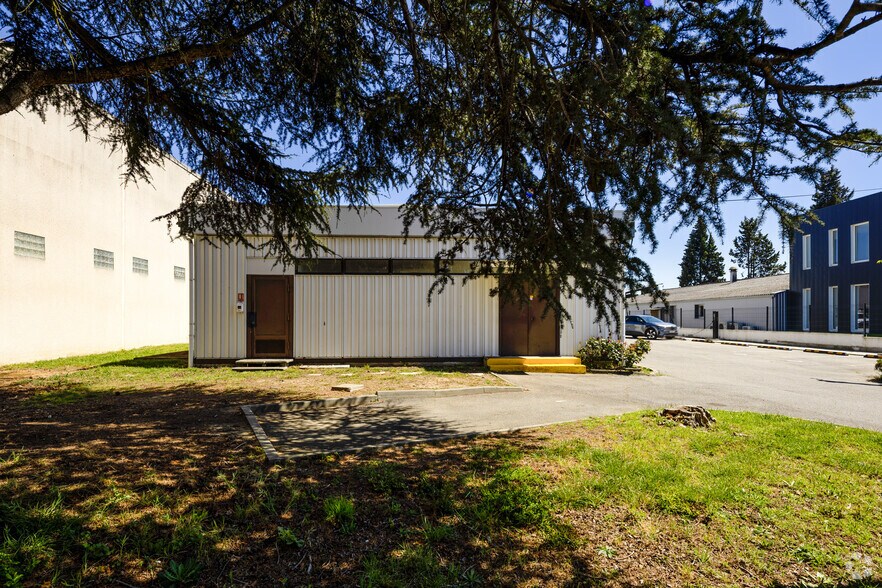 12 Avenue Clément Ader, Colomiers à louer - Photo de l’immeuble – Image 3 sur 13