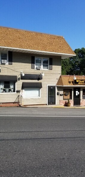 291 Echo Ave, Sound Beach, NY à louer - Photo de l’immeuble – Image 2 sur 2