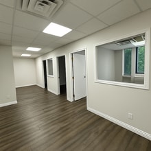 25 Charlton Ave E, Hamilton, ON à louer Photo intérieure– Image 1 sur 5