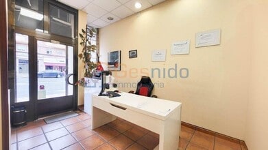 Local commercial dans Segovia, Segovia à louer Photo intérieure– Image 1 sur 5