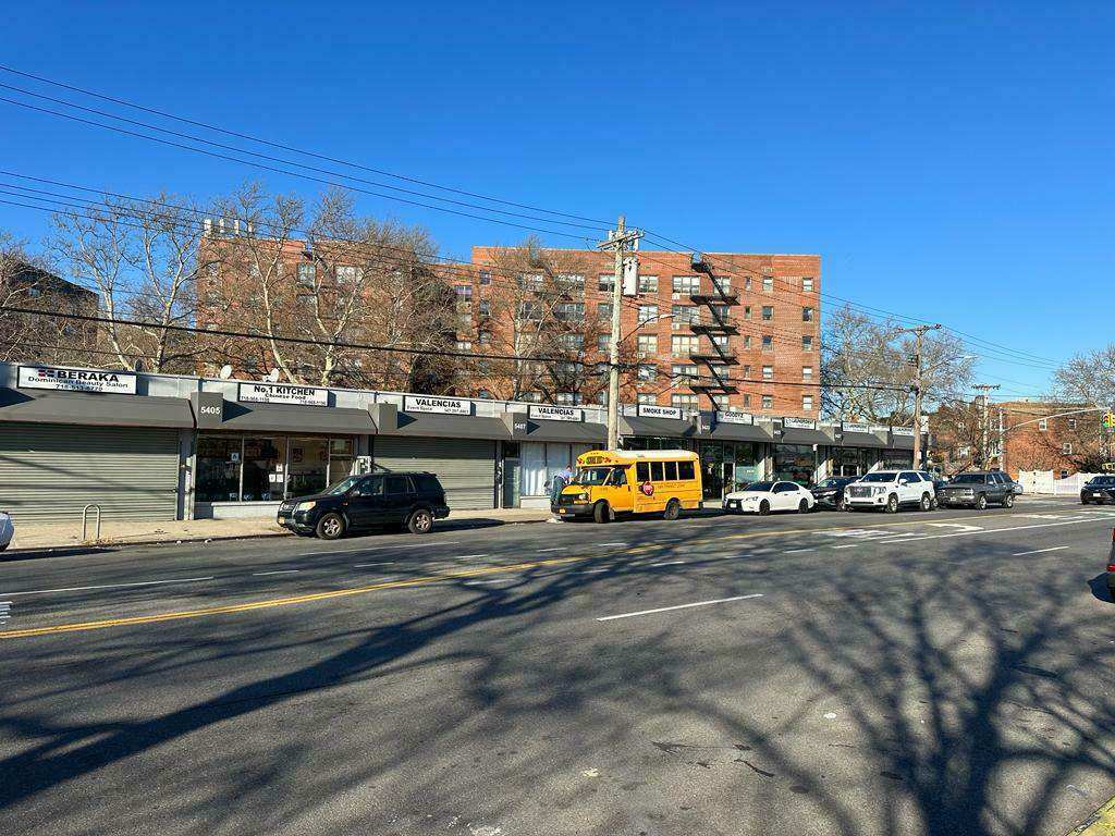 5401 Flatlands Ave, Brooklyn, NY à louer Photo de l’immeuble– Image 1 sur 7