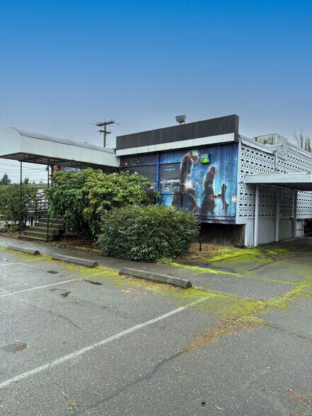 12001 Aurora Ave N, Seattle, WA à louer - Photo de l’immeuble – Image 2 sur 5
