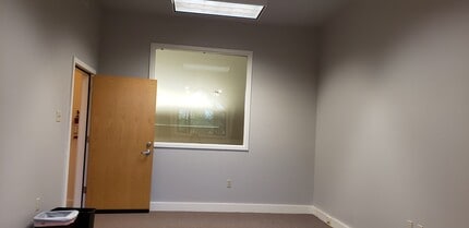 829 Sonoma Ave, Santa Rosa, CA à louer Photo intérieure– Image 2 sur 2