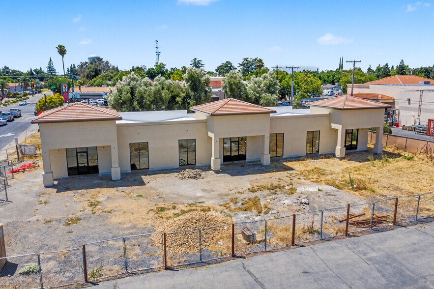 21 E Gridley Rd, Gridley, CA à louer - Photo de l’immeuble – Image 2 sur 10