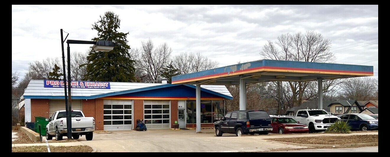 2 W Gregory Blvd, Kansas City, MO à vendre Photo principale– Image 1 sur 4