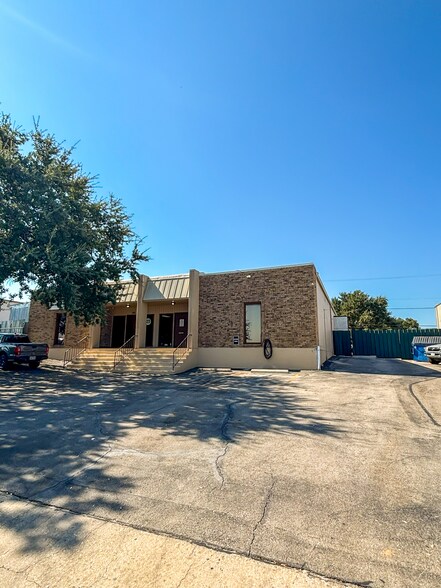 338 Breesport St, San Antonio, TX à louer - Photo de l’immeuble – Image 1 sur 15