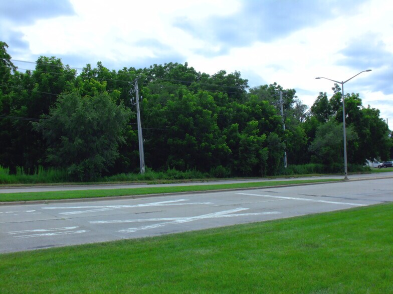 1600 Humes Rd, Janesville, WI à vendre - Photo de l’immeuble – Image 3 sur 10