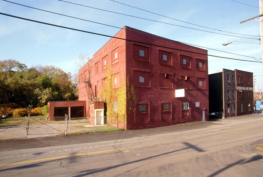 1900 Train Ave, Cleveland, OH à vendre - Photo de l’immeuble – Image 2 sur 28