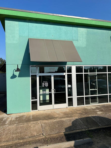 3218 North St, Nacogdoches, TX à louer - Photo de l’immeuble – Image 2 sur 6