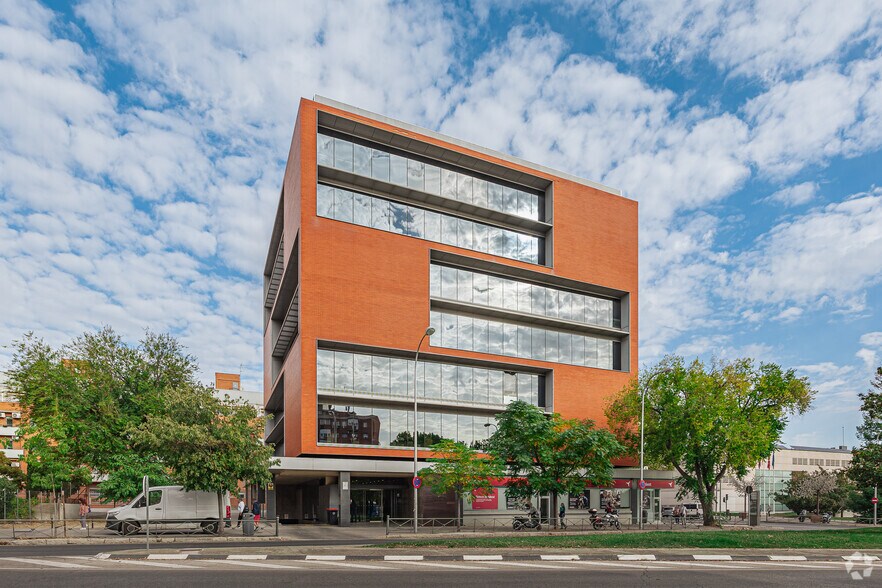 Avenida Águilas, 2B, Madrid, Madrid à louer - Photo de l’immeuble – Image 3 sur 4