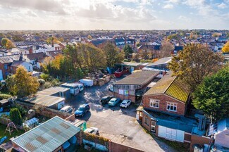 Plus de détails pour 95A Linaker St, Southport - Industriel/Logistique à louer