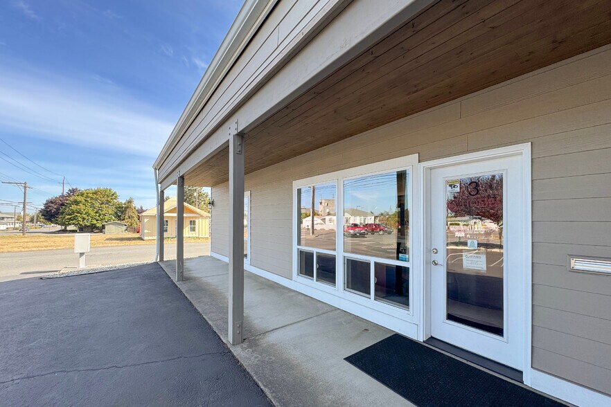 495 Spruce St, Sequim, WA à vendre - Photo de l’immeuble – Image 3 sur 32