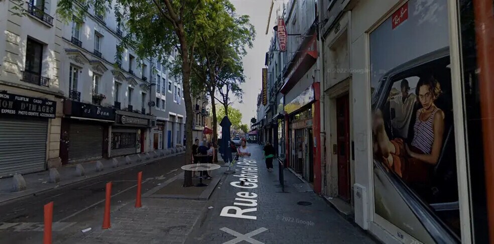 Local commercial dans Saint-Denis à louer - Photo de l’immeuble – Image 1 sur 5