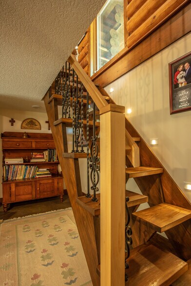 16450 Highway YY, Versailles, MO à vendre - Photo de l’immeuble – Image 3 sur 76