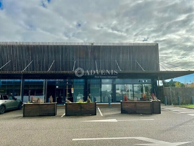 Plus de détails pour Local commercial à louer