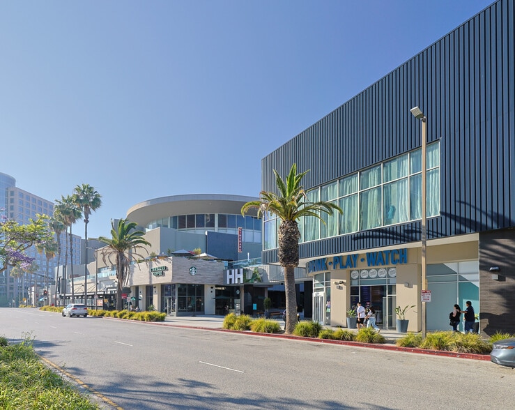 6081 Center Dr, Los Angeles, CA à louer - Photo de l’immeuble – Image 1 sur 53