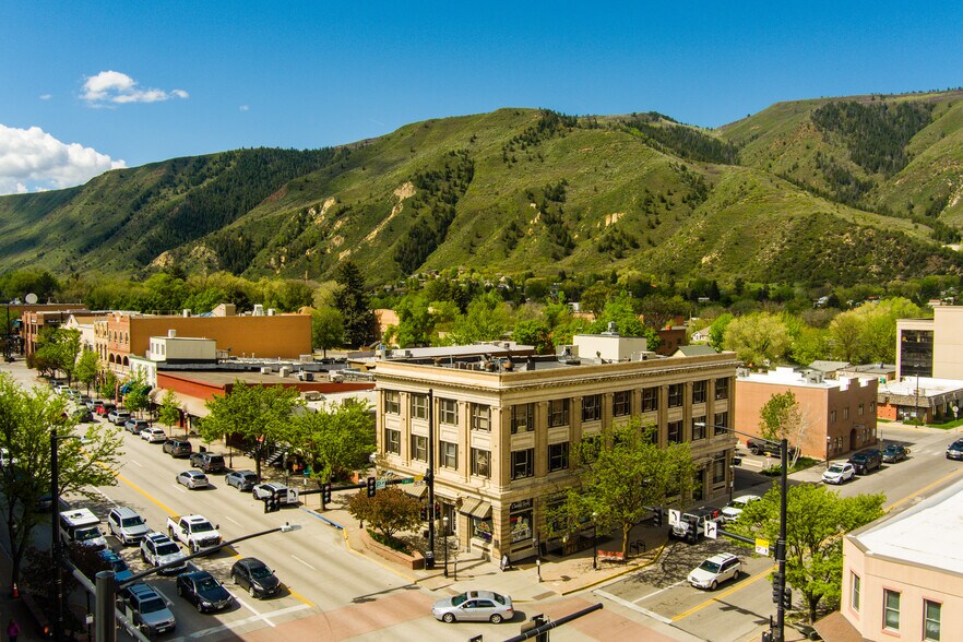 801 Grand Ave, Glenwood Springs, CO à vendre - Photo de l’immeuble – Image 2 sur 28