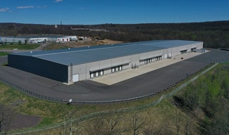 Plus de détails pour 31-45 Elmwood Ave, Mountain Top, PA - Industriel/Logistique à louer