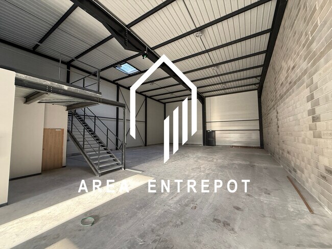 Plus de détails pour 281 Av. des Chasséens, Gardanne - Local d'activités à louer