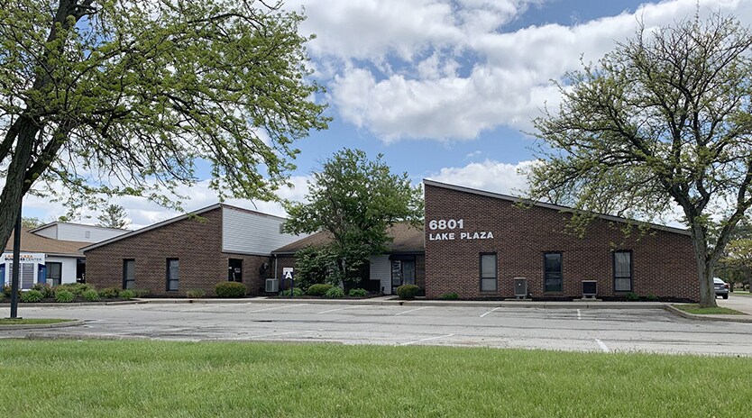 6801 Lake Plaza Dr, Indianapolis, IN à louer - Photo de l’immeuble – Image 2 sur 6