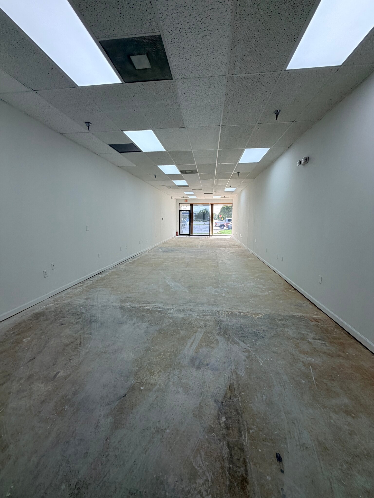 4412-4678 N University Dr, Lauderhill, FL à louer Photo intérieure– Image 1 sur 3