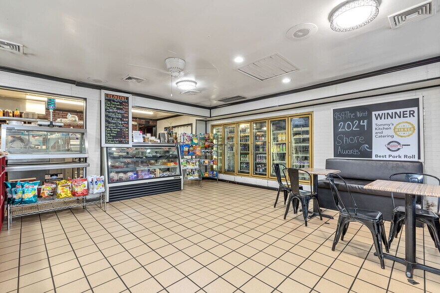 365 Herbertsville Rd, Brick, NJ à louer - Photo de l’immeuble – Image 2 sur 8