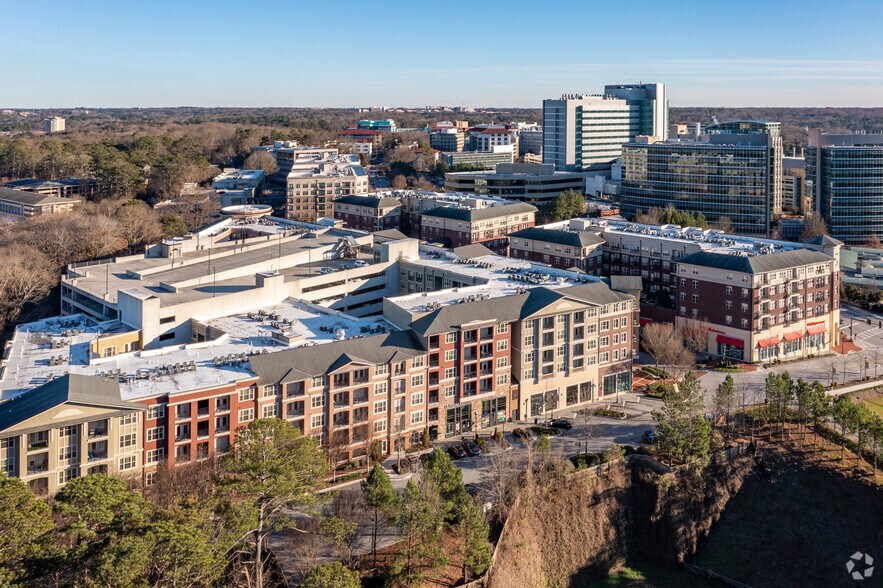855 Emory Point Dr, Atlanta, GA à louer - Aérien – Image 2 sur 31