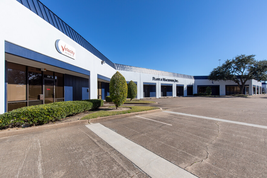 1304 Langham Creek Dr, Houston, TX à louer - Photo de l’immeuble – Image 2 sur 5