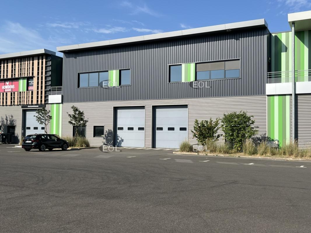 Industriel/Logistique dans Conflans-Sainte-Honorine à louer Photo de l’immeuble– Image 1 sur 9