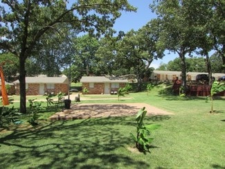 Plus de détails pour 3263 US Hwy 70, Mead, OK - Hôtellerie à vendre