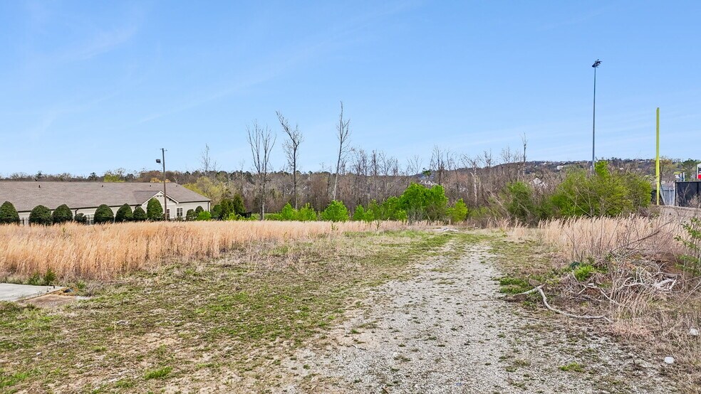 7725 Shallowford Rd, Chattanooga, TN à vendre - Photo de l’immeuble – Image 2 sur 21
