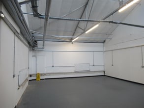 8 Deer Park Rd, Londres à louer Photo intérieure– Image 2 sur 3