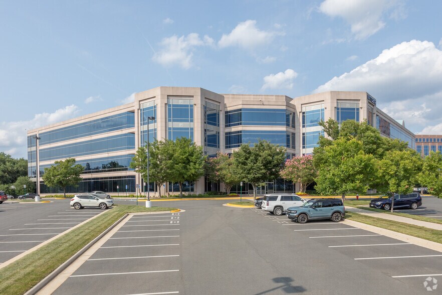 2355 Dulles Corner Blvd, Herndon, VA à louer - Photo de l’immeuble – Image 1 sur 13