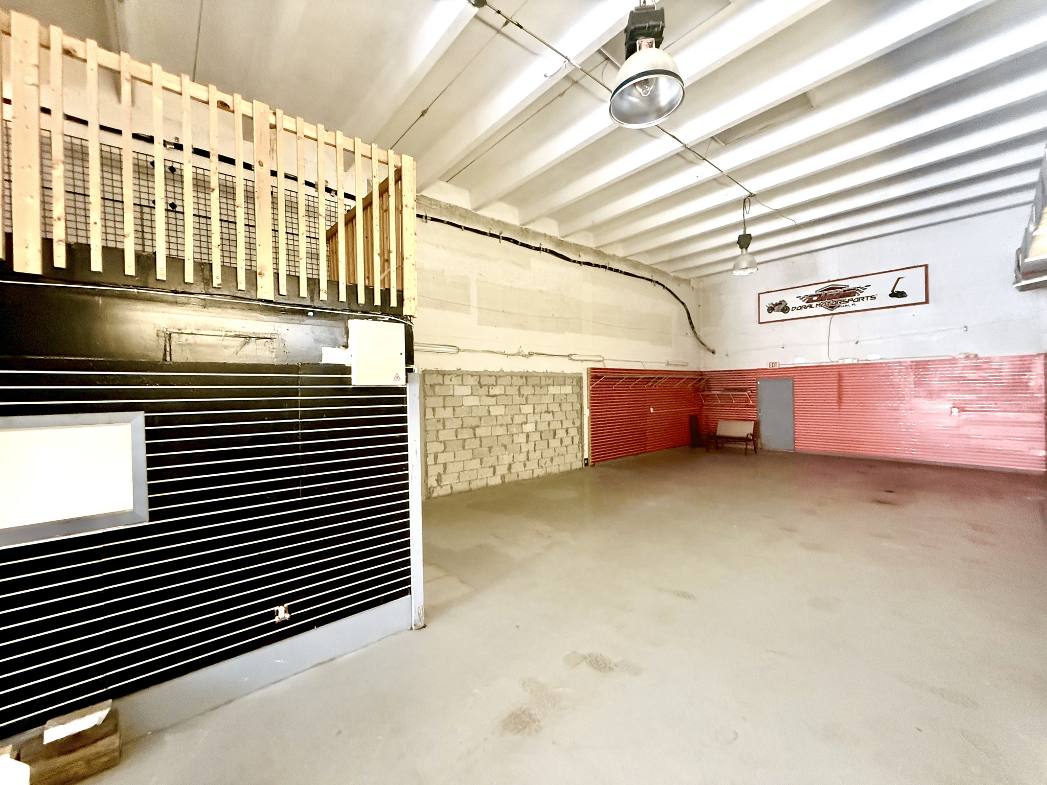 6405-6447 NW 82nd Ave, Miami, FL à louer Photo intérieure– Image 1 sur 4