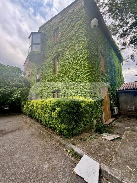 Bureau dans Aubagne à louer - Photo de l’immeuble – Image 2 sur 6