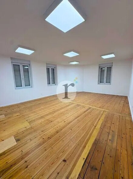 Bureau dans La Madeleine à vendre - Photo intérieure – Image 1 sur 5