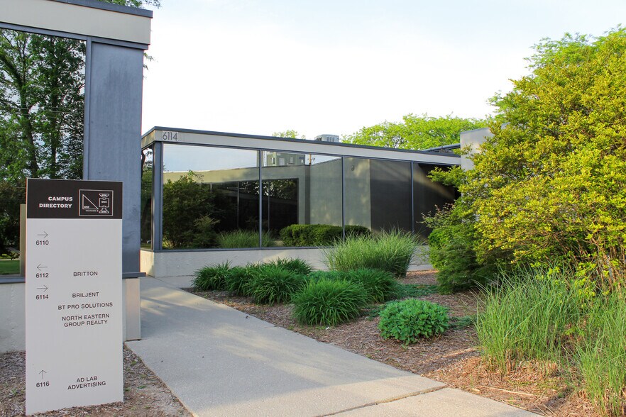 6112 Constitution Dr, Fort Wayne, IN à louer - Photo de l’immeuble – Image 3 sur 11