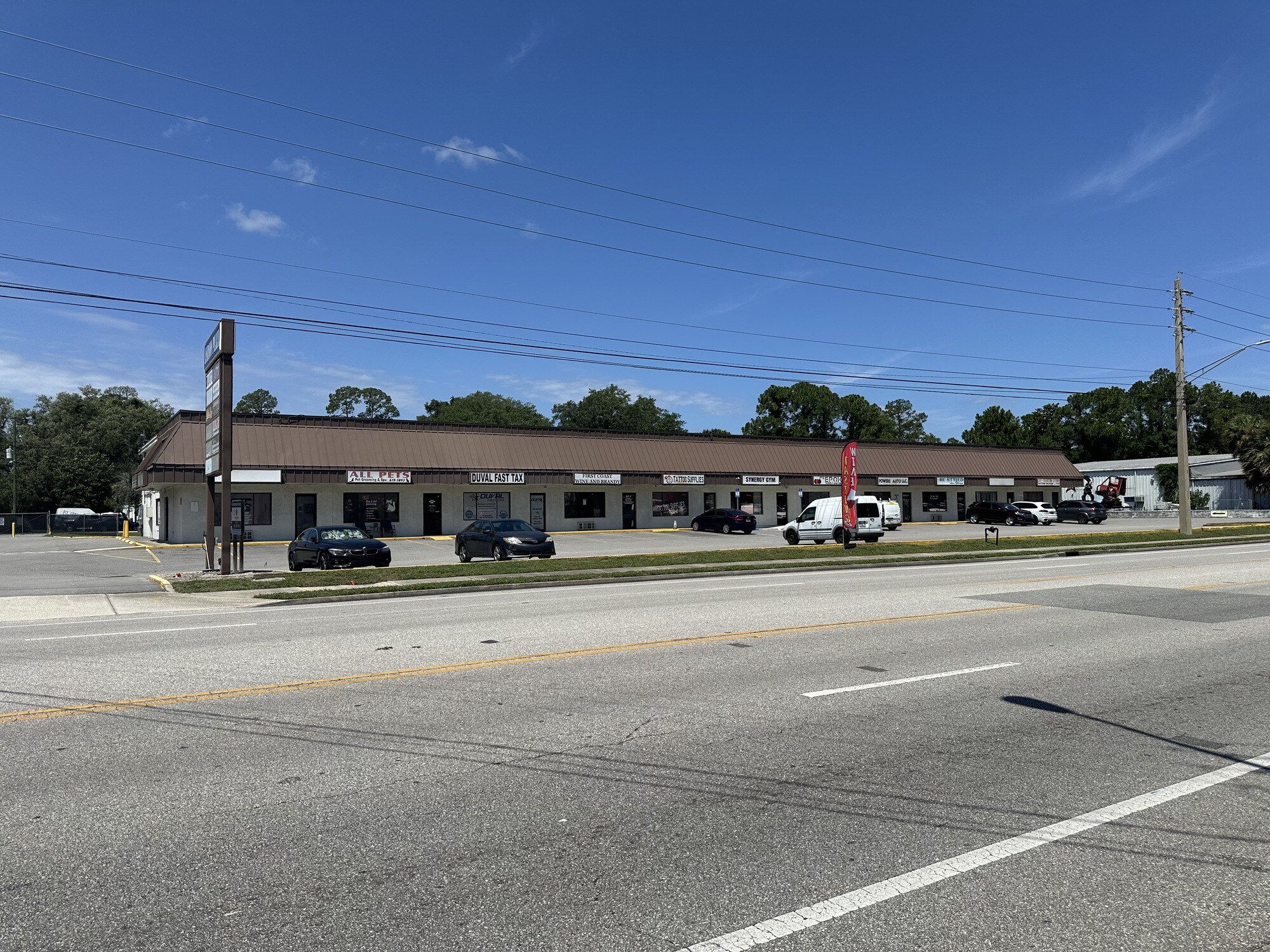6110 Powers Ave, Jacksonville, FL à louer Photo de l’immeuble– Image 1 sur 7