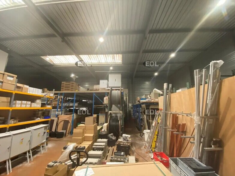 Local d’activités dans Gretz-Armainvilliers à louer - Photo de l’immeuble – Image 1 sur 4