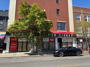 3240 W Lawrence Ave, Chicago, IL à louer Photo de l’immeuble– Image 1 sur 1