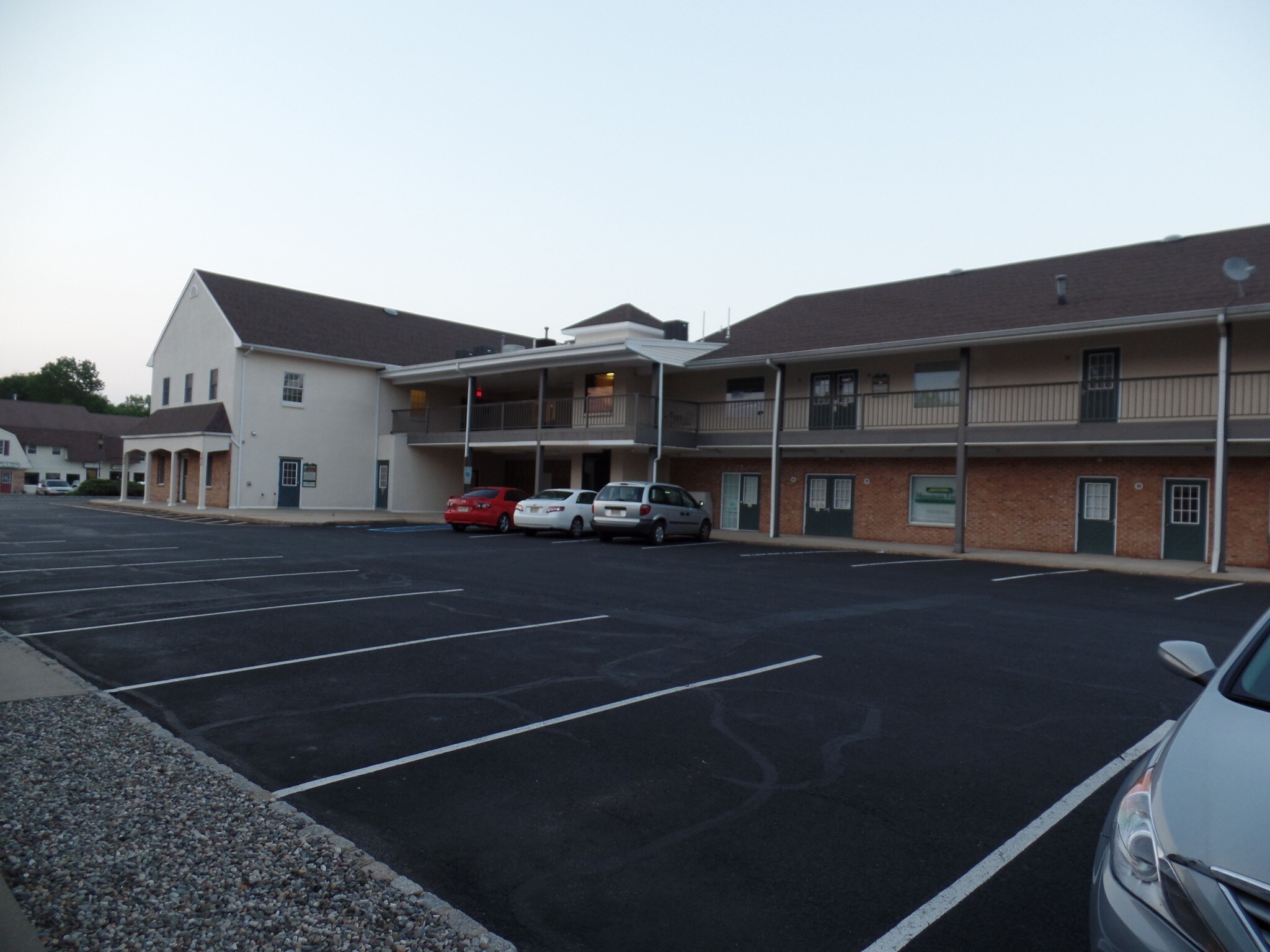 856 US Highway 206, Hillsborough, NJ à louer Photo de l’immeuble– Image 1 sur 2
