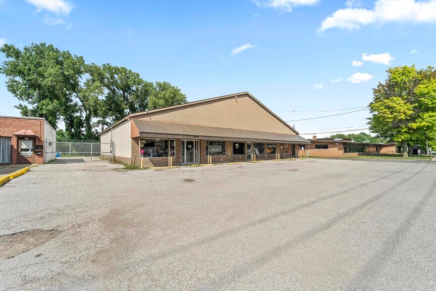 909-911 Milton Rd, Alton, IL à vendre - Photo de l’immeuble – Image 2 sur 60