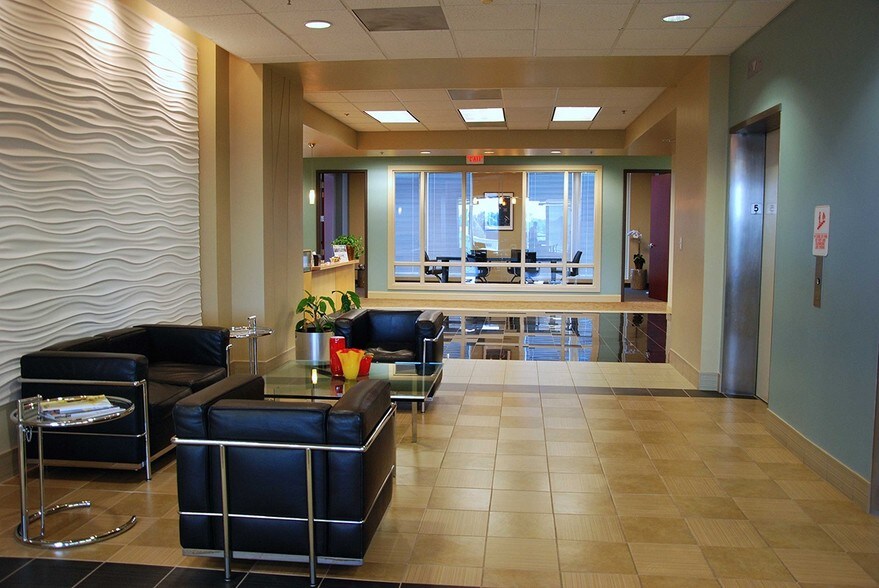 5950 fairview Rd, Charlotte, NC à louer - Hall d’entrée – Image 3 sur 25